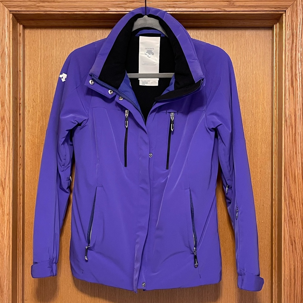 Descente Women's Vibrant Purple Ski Jacket